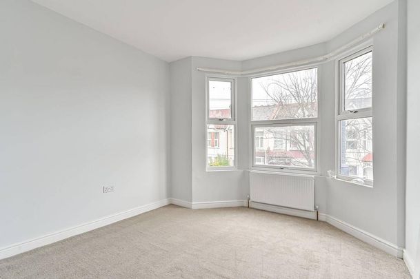 3 bedroom flat to rent - Photo 1