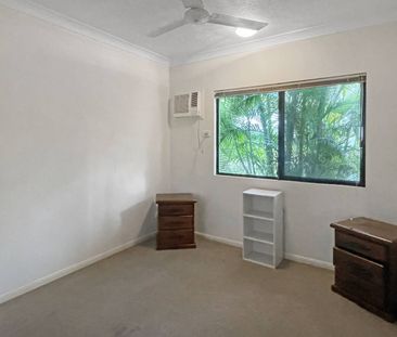 Spacious Ground Floor Unit with Pool Access - Central Location - Photo 4