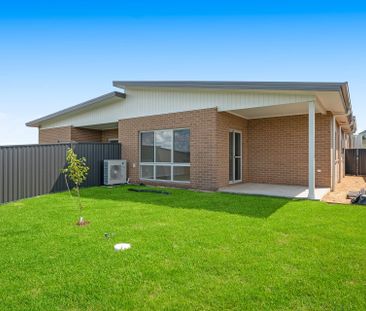 BRAND NEW DUPLEX IN POPULAR ESTATE - Photo 4