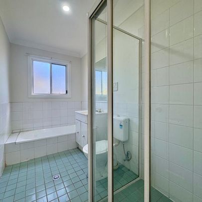 OPEN & FRESH LIVING! - Photo 1