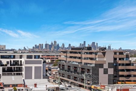 Preston's Best at Your Doorstep - Brilliant Location, Stylish Space - Photo 4