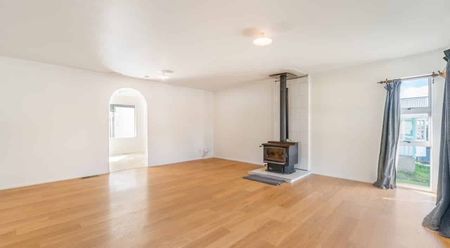 38 Enfield Street, Wainuiomata, Lower Hutt - Photo 2