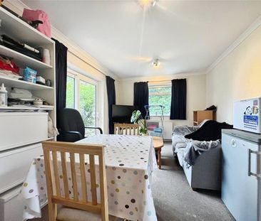 Cherrywood Avenue, Englefield Green, Egham, Surrey, TW20 0TE - Photo 1