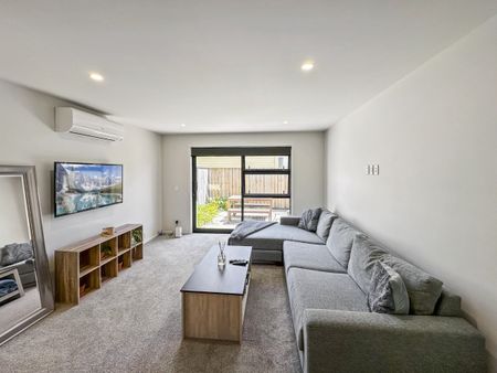 Ideal Epuni Townhouse Awaits! - Photo 5