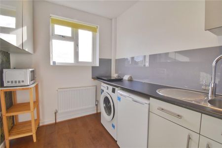 Studio to rent - Photo 4