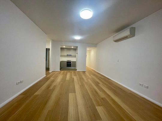 2 Bedroom 2 Bathroom Luxury Apartment at Kogarah For Rent! ! ! - Photo 1