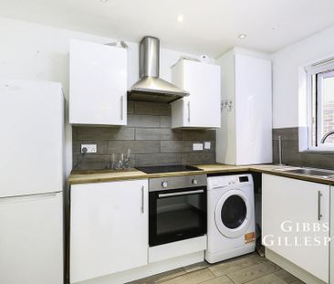 2 bedroom flat to rent - Photo 6