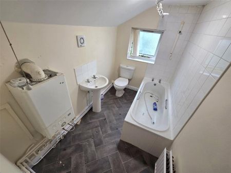 2 bedroom terraced house to rent - Photo 4