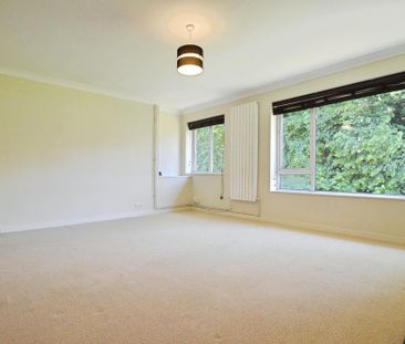 2 bedroom maisonette to rent - Photo 2