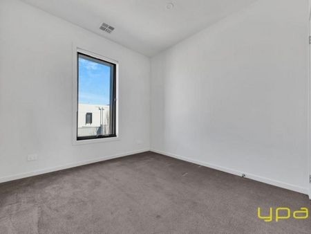 Modern and Convenient Open Plan Living - Photo 2