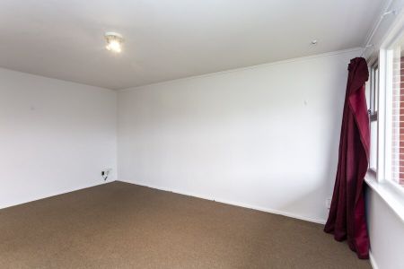 RICCARTON - Photo 2