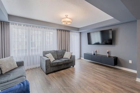 For Lease - 70 Minlow Way, Aurora, Ontario - Photo 3