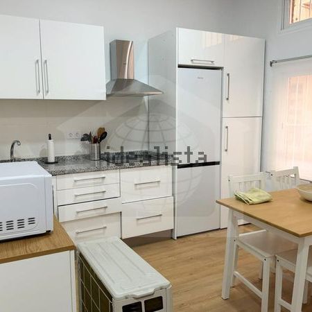 Alquiler de estudio en Calle Ortega Munilla - Photo 1