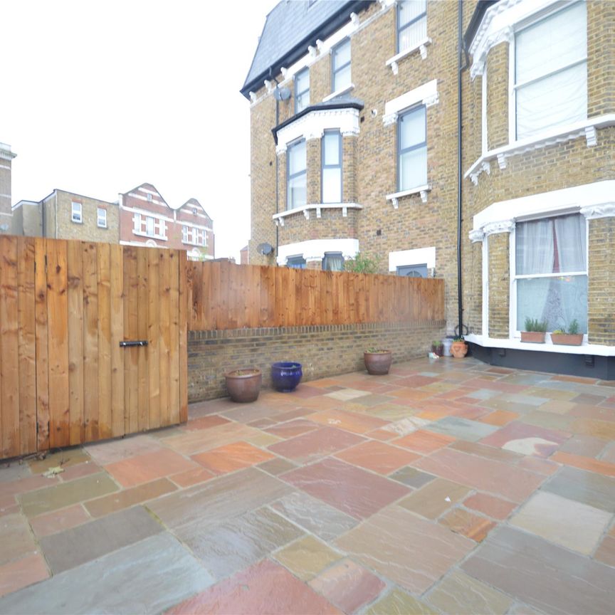 Byrne Road, Balham, SW12 - Photo 1