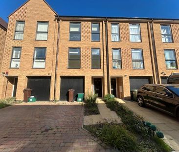 3 bedroom terraced house to rent - Photo 3