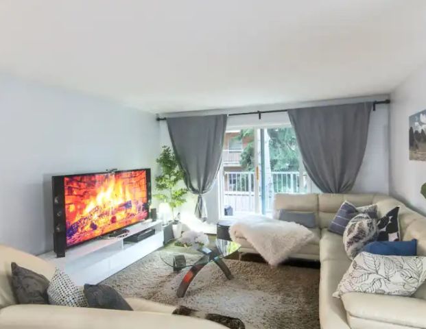 2-Bed/2-Bath in Terra Losa – Near Shops, Transit, WEM | Edmonton - Photo 1