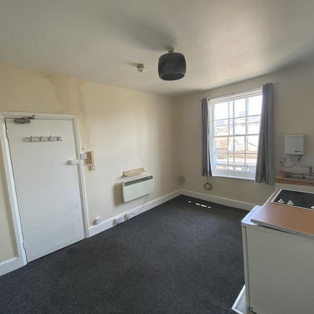 Studio to rent - Photo 3
