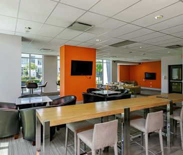 Ultra. Studio with Mountain and City Views - Photo 5