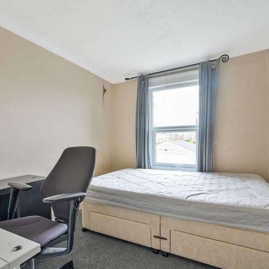 Ewell Road, Surbiton, KT6 - Photo 1