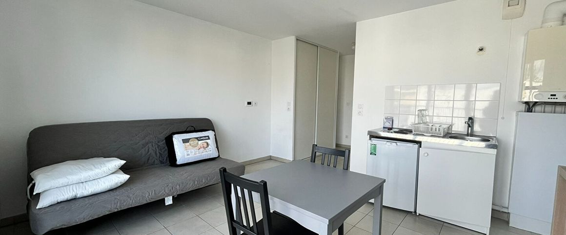 Appartement T1 meublé à louer à Décines-Charpieu - Photo 1