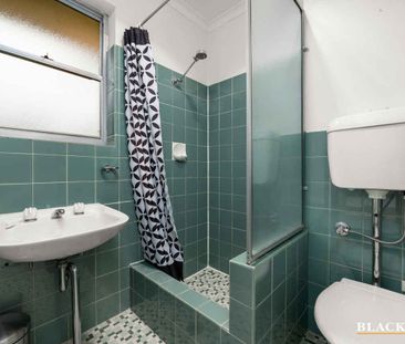One Bedroom Apartment - Photo 2
