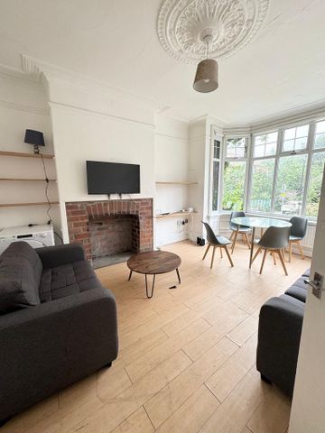 5 bedroom house to rent - Photo 2