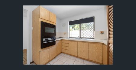 2-Bedroom Townhouse in Prime Location - Photo 5