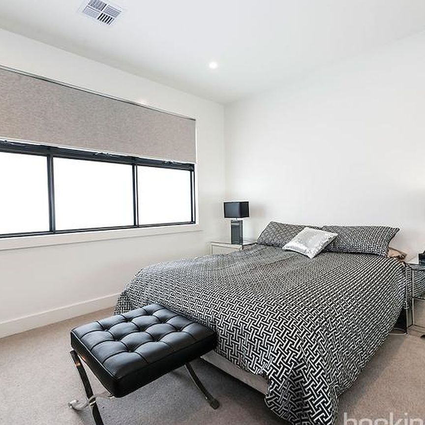 5B Karrakatta Street, Black Rock. - Photo 1