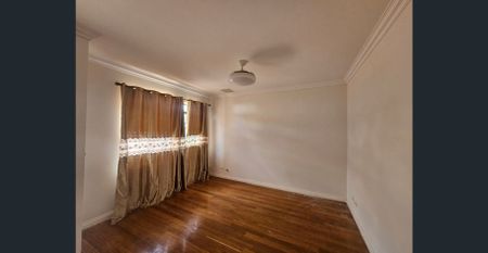 Large Family Home - Photo 4