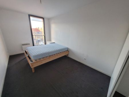 Location Appartement 3 pièces 70m² LILLE 59000 - Photo 3