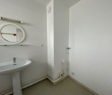 Location Appartement 2 pièces 47m² RENNES 35200 - Photo 2