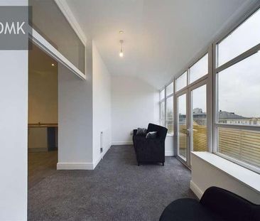 Private Apartment, Carlton Terrace, Swansea, SA1 - Photo 3