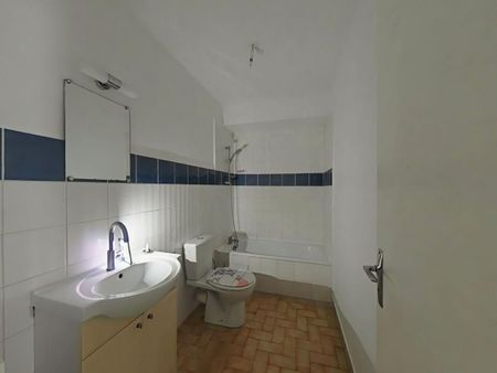 Location Appartement 2 pièces 37m² ROMANS SUR ISERE 26100 - Photo 3