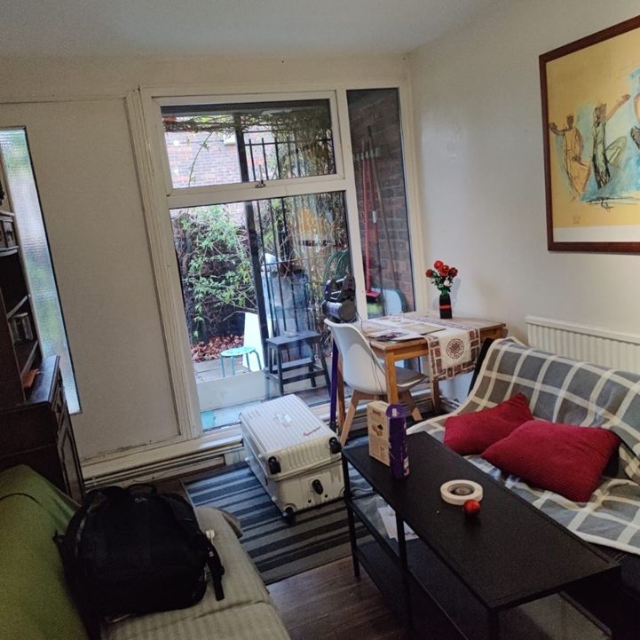 Room in a Shared House, Bolton Walk, N7 - Photo 1