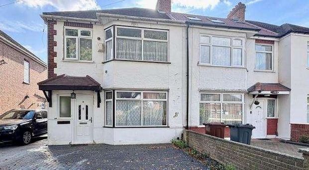 Spring Grove, Hounslow, TW3 - Photo 1