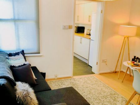 1 Bed Apartment - Photo 2