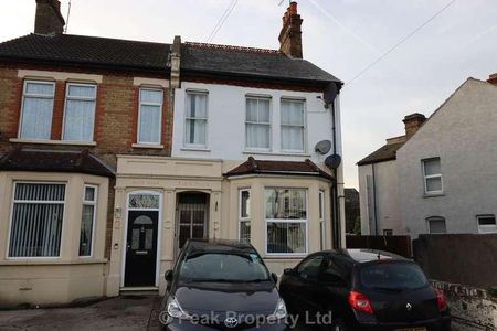 North Road, Essex, SS0 - Photo 3