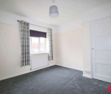Fontayne Avenue, Romford, RM1 - Photo 3