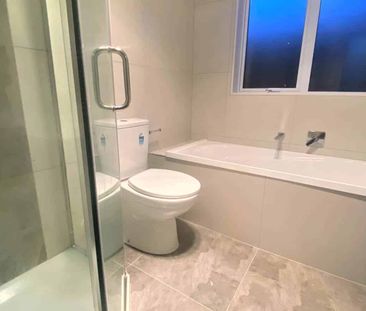 Modern & Close to Pukekohe Town - Photo 5