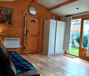 1 Bed Detached House, Marlborough Road, SW19 - Photo 4