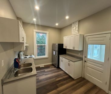 For Lease - 40 Queen Street, St. Thomas, Ontario - Photo 4