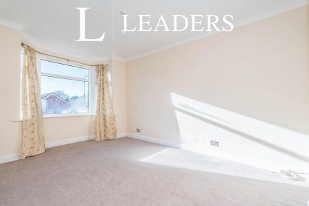 2 bedroom bungalow to rent Wycliffe Road, Southampton, SO18 - Photo 3