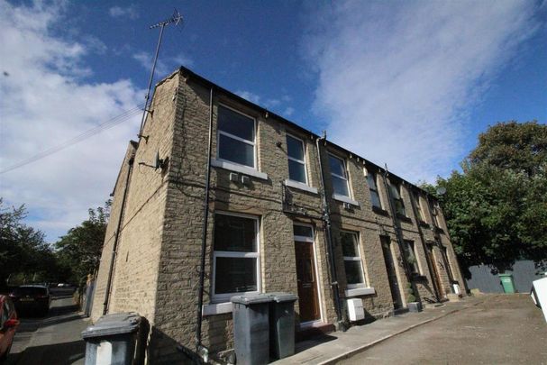 2 bedroom terraced house to rent - Photo 1