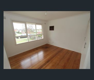 4 Sirdar St, Melton, Vic 3337 - Photo 6