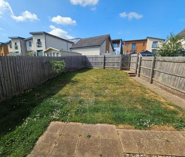 3 bedroom semi-detached house to rent - Photo 3