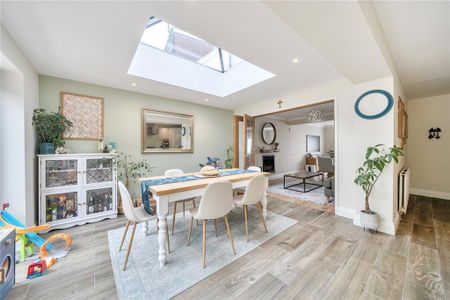 3 bedroom detached house to rent - Photo 2
