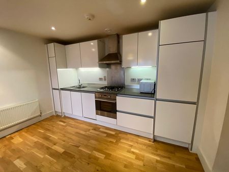 1 Bed Flat, Hayward, RG1 - Photo 5