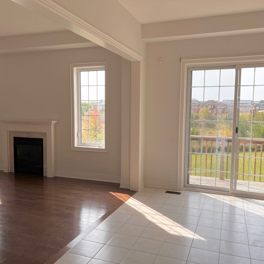 For Lease - 8 Crane Street, Aurora, Ontario - Photo 1