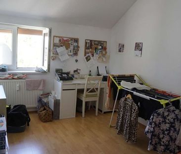 JUNGE PÄRCHEN AUFGEPASST! (stadtnahe) 3 Zimmer-DG-Wohnung sucht neue Mieter - Photo 1