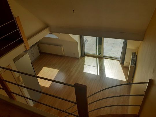 Dakappartement met aangenaam zonneterras. - Photo 1